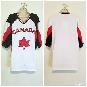 Due North Canada Jersey Sz L